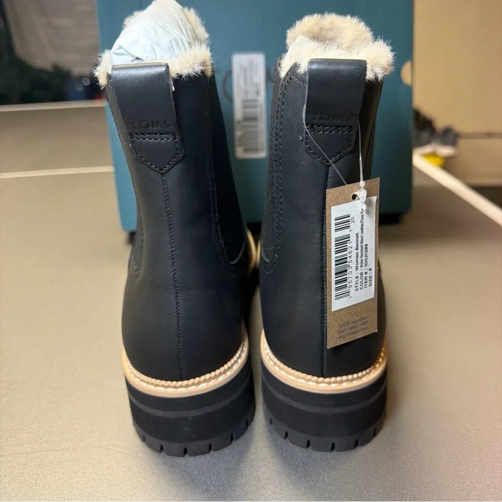 NWT Toms Dakota Chelsea Black‎ Leather Water Resistant Chunky Ankle Boots US 8